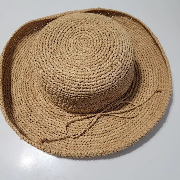 100% straw vintage hat